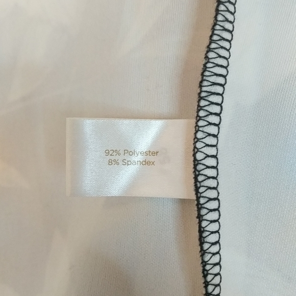 Decree hibiscus floral cut out crop top NWT Jrs + - Picture 5 of 6